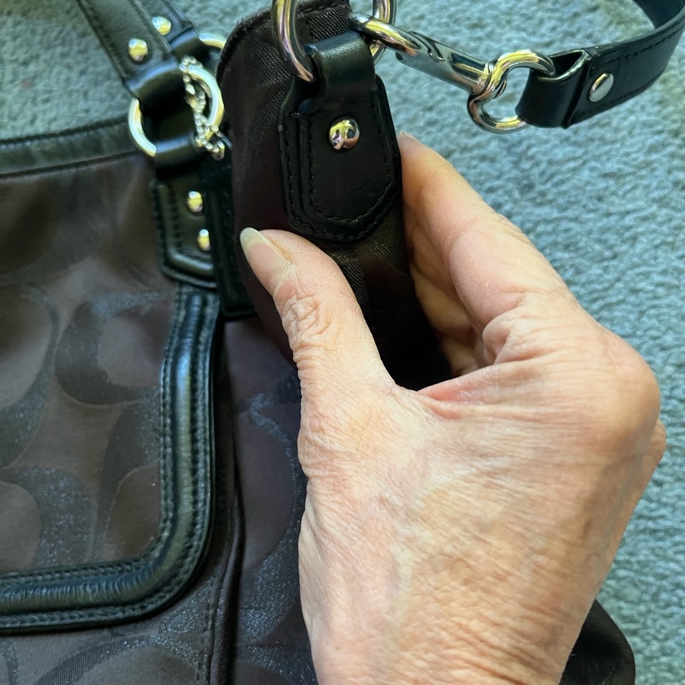Coach Campbell Signature Canvas Shoulder Bag Brown - Picture 5 of 12